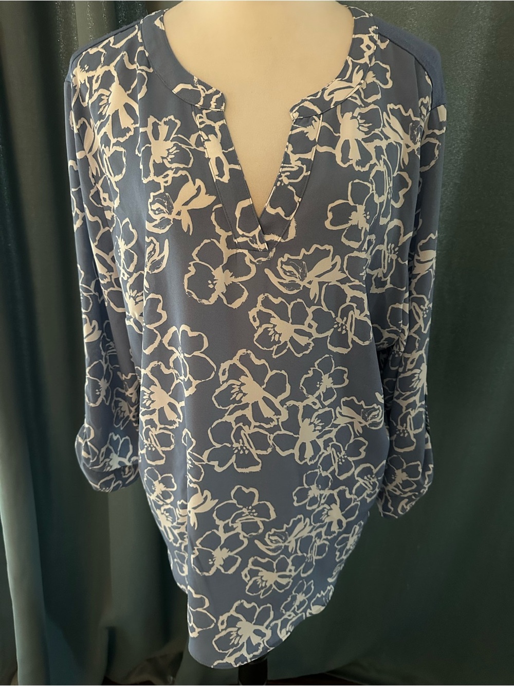 Fortune + Ivy Women XXL Blue Floral Blouse 3/4 Tab Sleeve Mixed Media V Neck